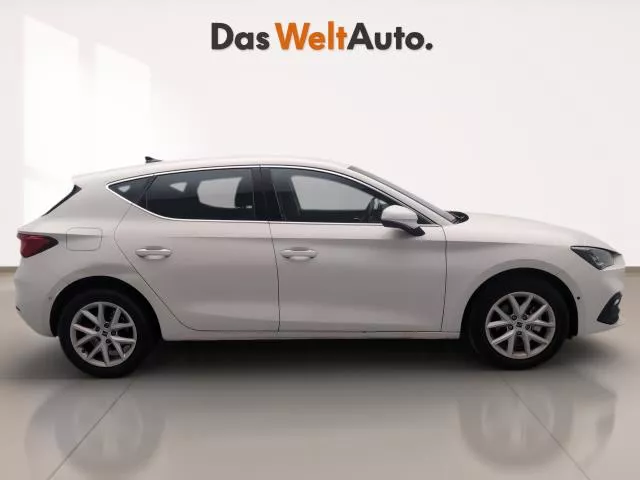 SEAT León 1.5 TSI S&S Style 25 Aniversario 85 kW (116 CV) de segunda mano
