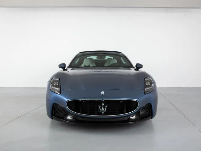 Maserati GranCabrio 3.0 V6 AWD Auto 360 kW (490 CV) de segunda mano
