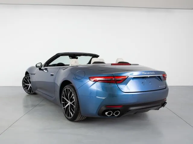 Maserati GranCabrio 3.0 V6 AWD Auto 360 kW (490 CV) de segunda mano