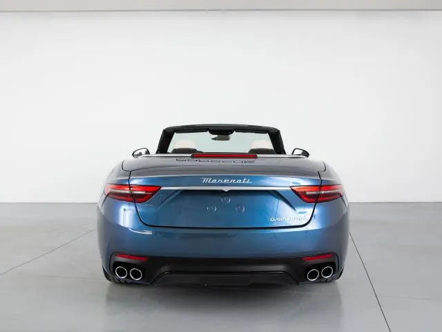 Maserati GranCabrio 3.0 V6 AWD Auto 360 kW (490 CV) de segunda mano