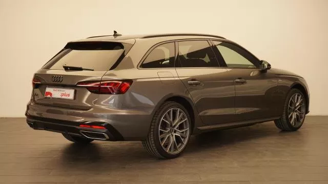 Audi A4 Black line 35 TDI 120 kW (163 CV) S tronic de segunda mano