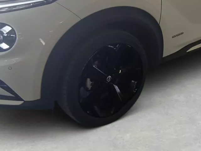 Nissan Juke 1.6 Hybrid Premiere Edition Auto 105 kW (143 CV) de segunda mano