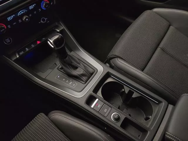 Audi Q3 Black line 35 TDI 110 kW (150 CV) S tronic de segunda mano