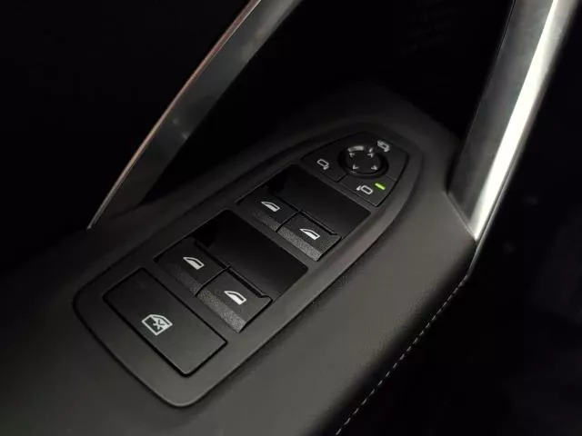 BMW iX1 eDrive20 150 kW (204 CV) de segunda mano