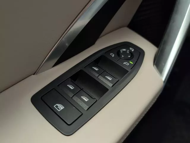 BMW iX1 eDrive20 150 kW (204 CV) de segunda mano