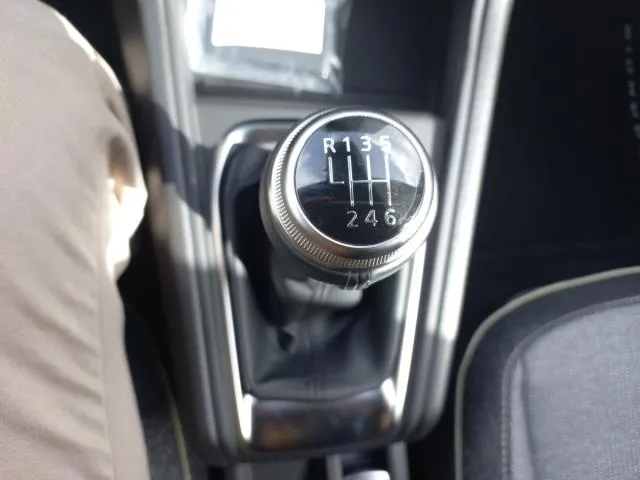 Mitsubishi Grandis 130T MHEV Kaiteki 103 kW (140 CV) de segunda mano