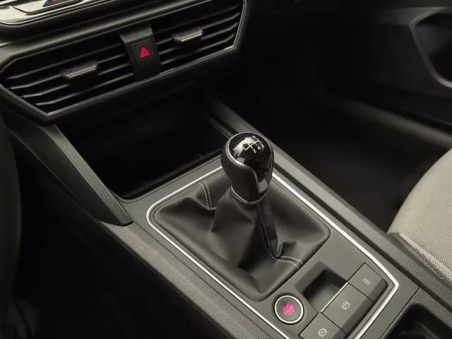 SEAT León 1.5 TSI S&S Style 25 Aniversario 85 kW (116 CV) de segunda mano