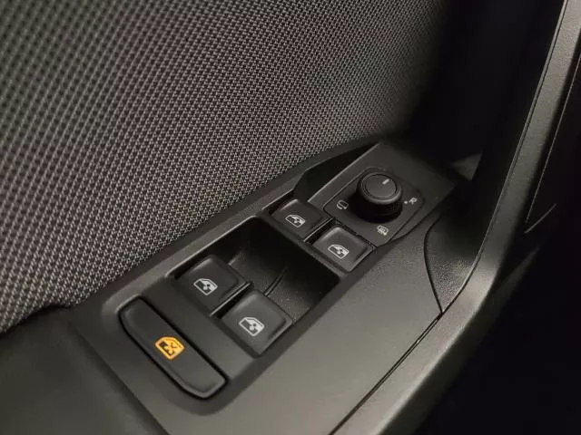 SEAT León 1.5 TSI S&S Style 25 Aniversario 85 kW (116 CV) de segunda mano