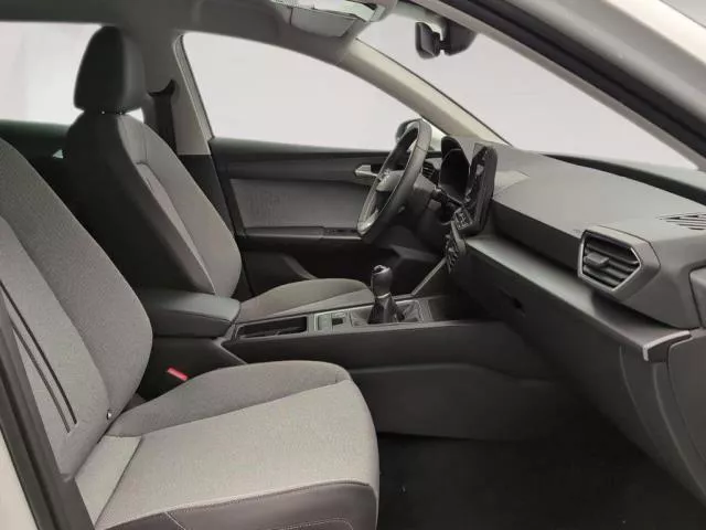 SEAT León 1.5 TSI S&S Style 25 Aniversario 85 kW (116 CV) de segunda mano