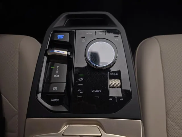 BMW iX xDrive45 300 kW (408 CV) de segunda mano