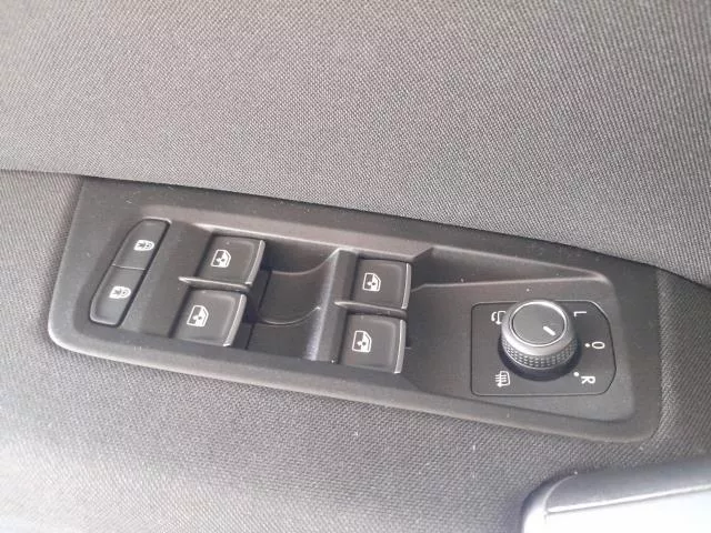 Volkswagen Touran R-Line 1.5 TSI 110 kW (150 CV) DSG de segunda mano