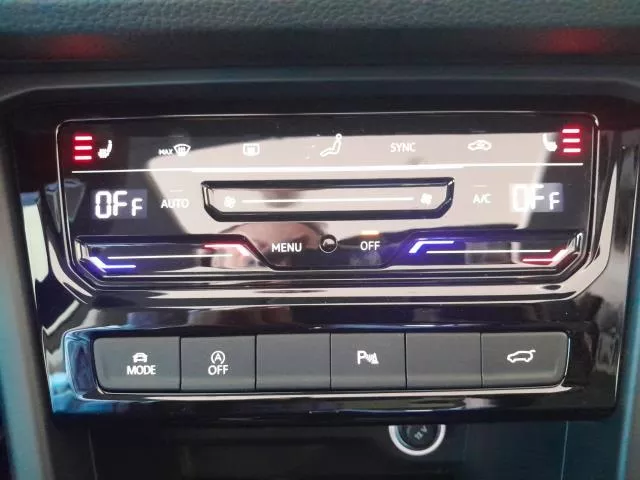 Volkswagen Touran R-Line 1.5 TSI 110 kW (150 CV) DSG de segunda mano