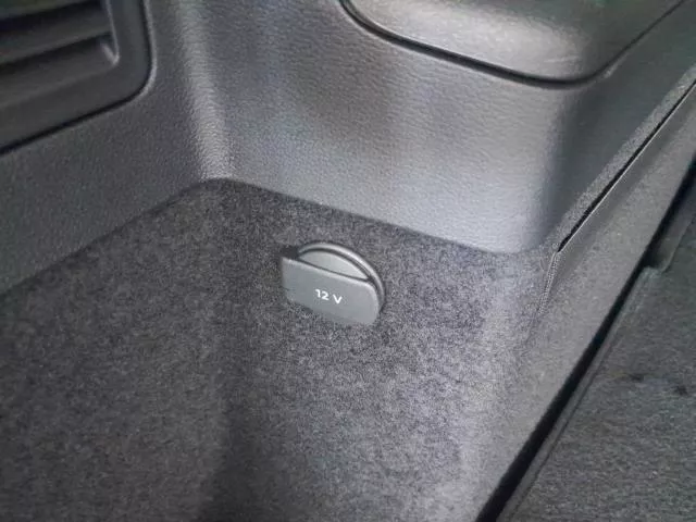 Volkswagen Touran R-Line 1.5 TSI 110 kW (150 CV) DSG de segunda mano