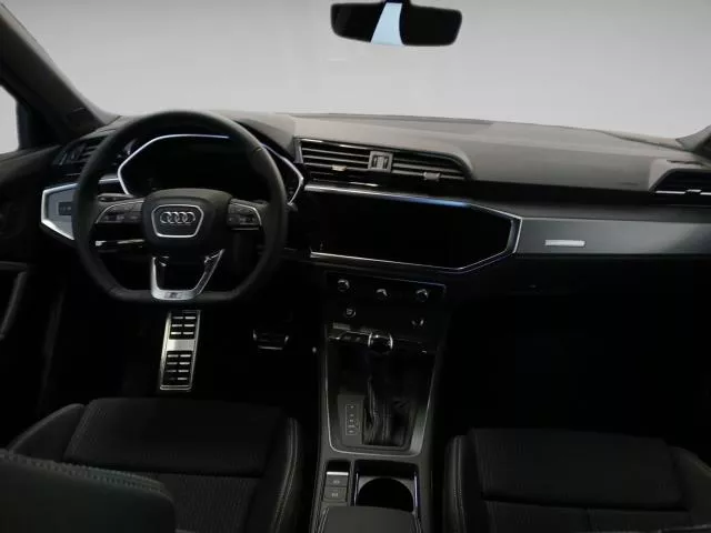 Audi Q3 Black line 35 TFSI 110 kW (150 CV) S tronic de segunda mano