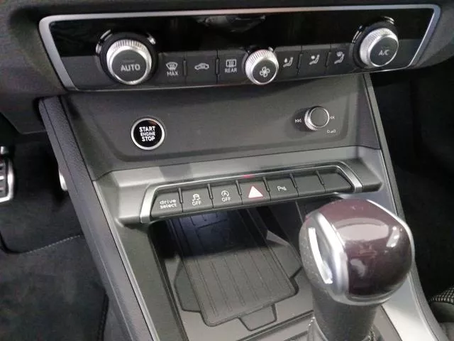 Audi Q3 Black line 35 TFSI 110 kW (150 CV) S tronic de segunda mano