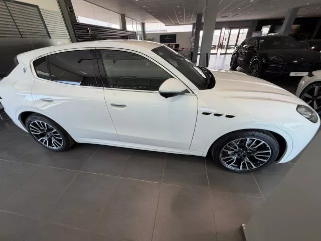 Maserati Grecale 2.0 MHEV L4 AWD 221 kW (300 CV) de segunda mano