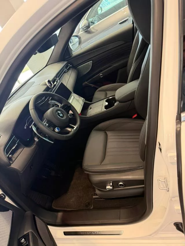 Maserati Grecale 2.0 MHEV L4 AWD 221 kW (300 CV) de segunda mano