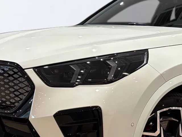 BMW iX2 eDrive20 150 kW (204 CV) de segunda mano