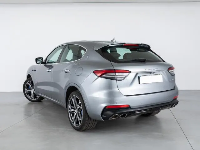 Maserati Levante GT L4 Hybrid-Gasolina AWD 243 kW (330 CV) de segunda mano