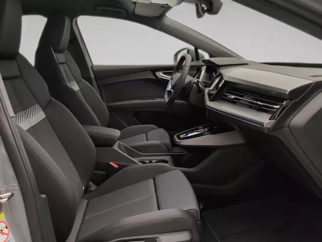 Audi Q4 Genuine edition 45 e-tron 82kWh 210 kW (286 CV) de segunda mano