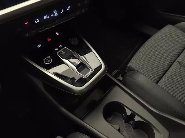 Audi Q4 Genuine edition 45 e-tron 82kWh 210 kW (286 CV) de segunda mano