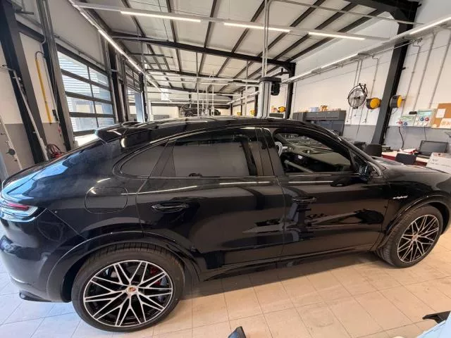 Porsche Cayenne E-Hybrid S 382 kW (519 CV) de segunda mano