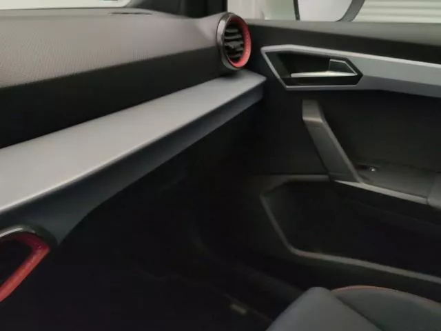 SEAT Arona 1.0 TSI FR Special Edition 85 kW (115 CV) de segunda mano