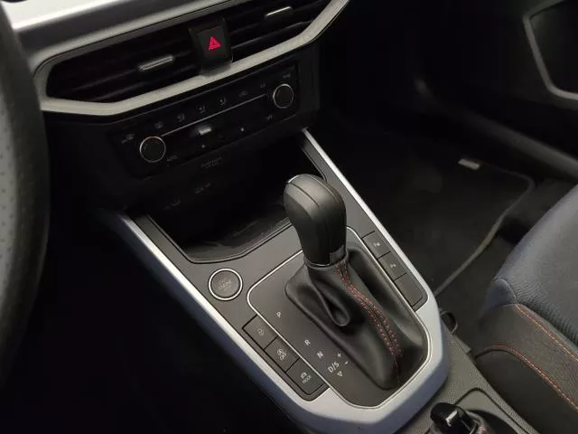 SEAT Arona 1.5 TSI FR Special Edition DSG 110 kW (150 CV) de segunda mano