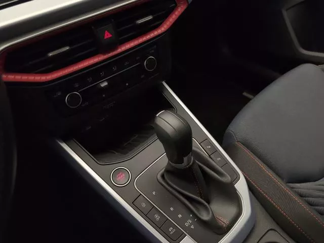 SEAT Arona 1.5 TSI FR XM DSG 110 kW (150 CV) de segunda mano