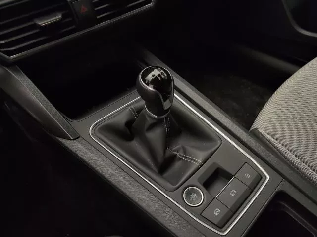 SEAT León 1.5 TSI Style 25 Aniversario 85 kW (116 CV) de segunda mano