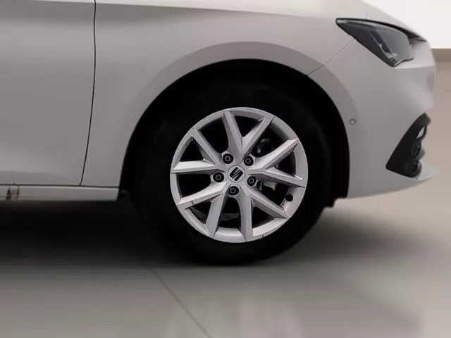 SEAT León 1.5 TSI Style 25 Aniversario 85 kW (116 CV) de segunda mano