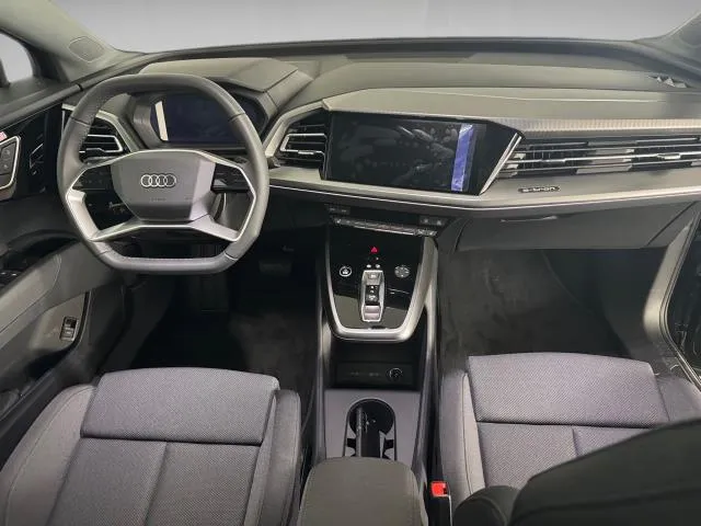 Audi Q4 Genuine edition 45 e-tron 82kWh 210 kW (286 CV) de segunda mano