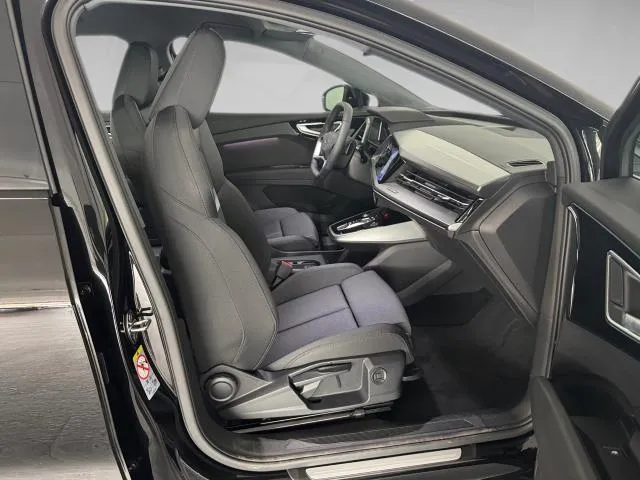 Audi Q4 Genuine edition 45 e-tron 82kWh 210 kW (286 CV) de segunda mano