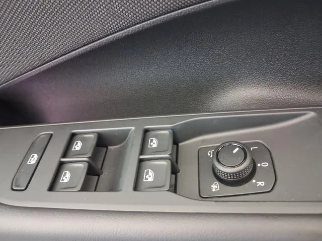 Volkswagen T-Roc «Más« 1.5 eTSI 85 kW (116 CV) DSG de segunda mano
