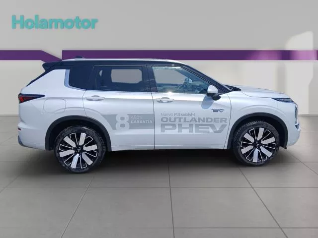 Mitsubishi Outlander 2.4 PHEV Kaiteki+ 4WD 225 kW (306 CV) de segunda mano