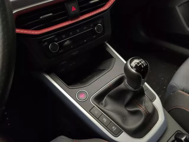 SEAT Arona 1.0 TSI FR Special Edition 85 kW (115 CV) de segunda mano