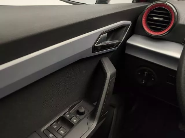 SEAT Arona 1.0 TSI FR Special Edition 85 kW (115 CV) de segunda mano