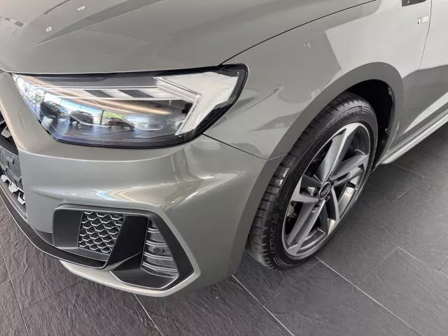 Audi A1 Adrenalin Black edition 30 TFSI 81 kW (110 CV) de segunda mano