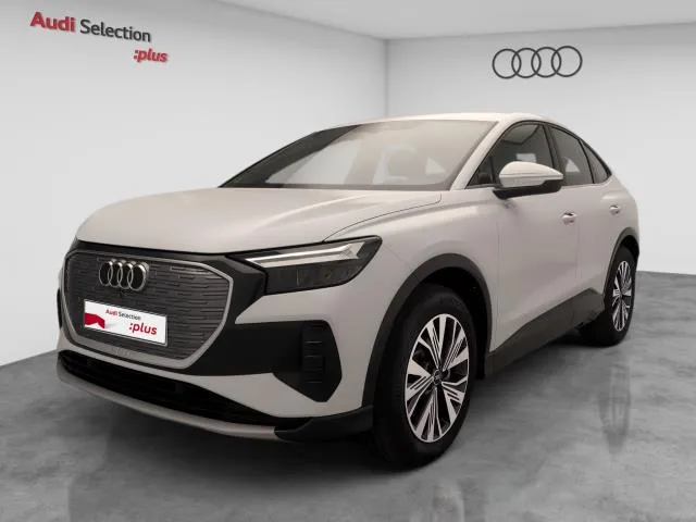 Audi Q4 Black line edition 45 e-tron 82kWh 210 kW (286 CV) de segunda mano