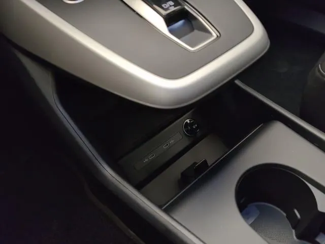 Audi Q4 Black line edition 45 e-tron 82kWh 210 kW (286 CV) de segunda mano