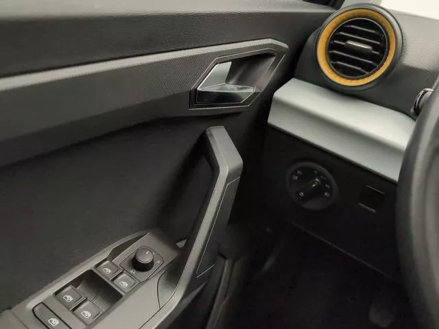 SEAT Arona 1.0 TSI Style Special Edition 85 kW (115 CV) de segunda mano