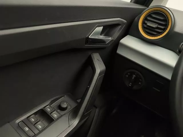 SEAT Arona 1.0 TSI Style Special Edition 85 kW (115 CV) de segunda mano