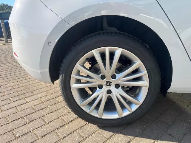 SEAT León 1.5 TSI S&S Style 25 Aniversario 85 kW (116 CV) de segunda mano