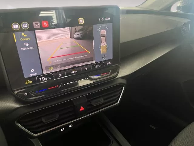 SEAT León 1.5 TSI S&S Style 25 Aniversario 85 kW (116 CV) de segunda mano
