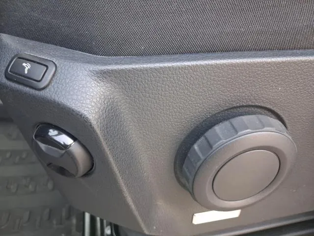 Volkswagen Crafter 35 Chasis Cabina Simple B/L L4 Box 2.0 TDI 103 kW (140 CV) de segunda mano