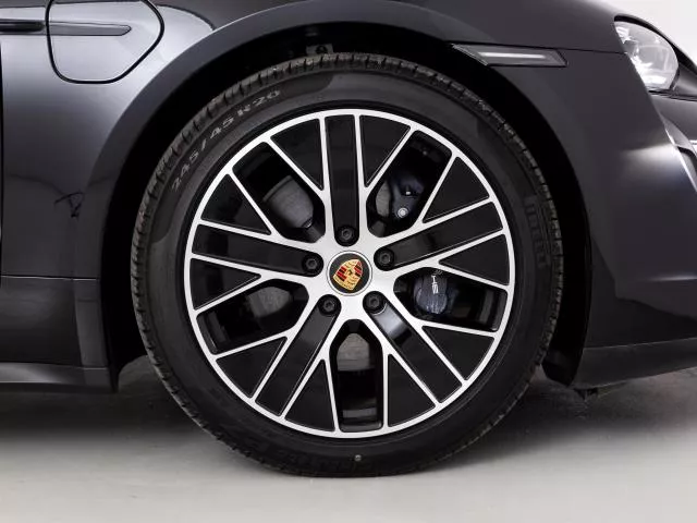 Porsche Taycan 300 kW (408 CV) de segunda mano