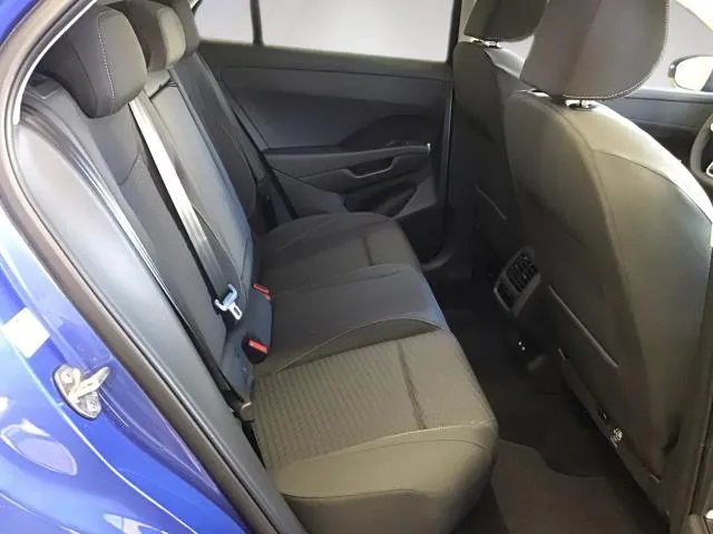 Volkswagen T-Roc «Más« 1.5 eTSI 85 kW (116 CV) DSG de segunda mano