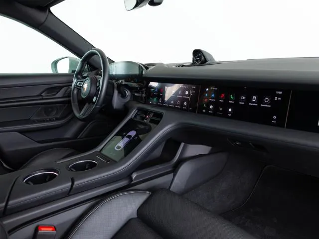Porsche Taycan 4 Cross Turismo 350 kW (476 CV) de segunda mano