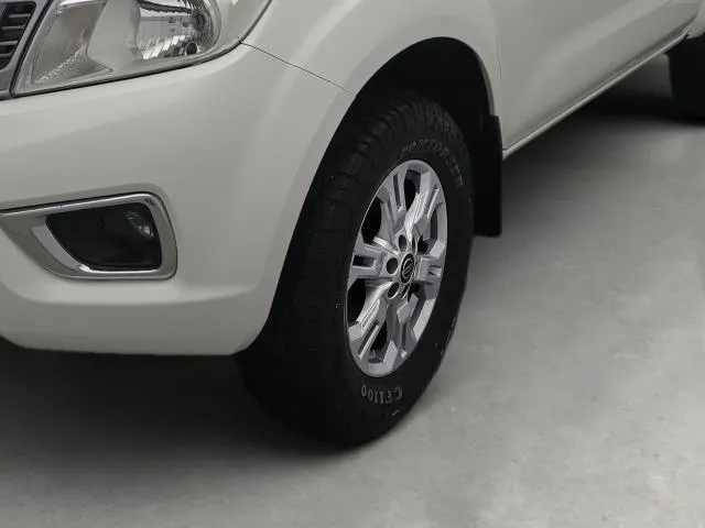 Nissan Navara D. Cab. 2.3dCi 120kW(160CV) Acenta BDif de segunda mano