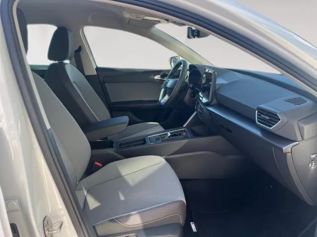 SEAT León 1.5 eTSI 85kW DSG-7 Style de segunda mano